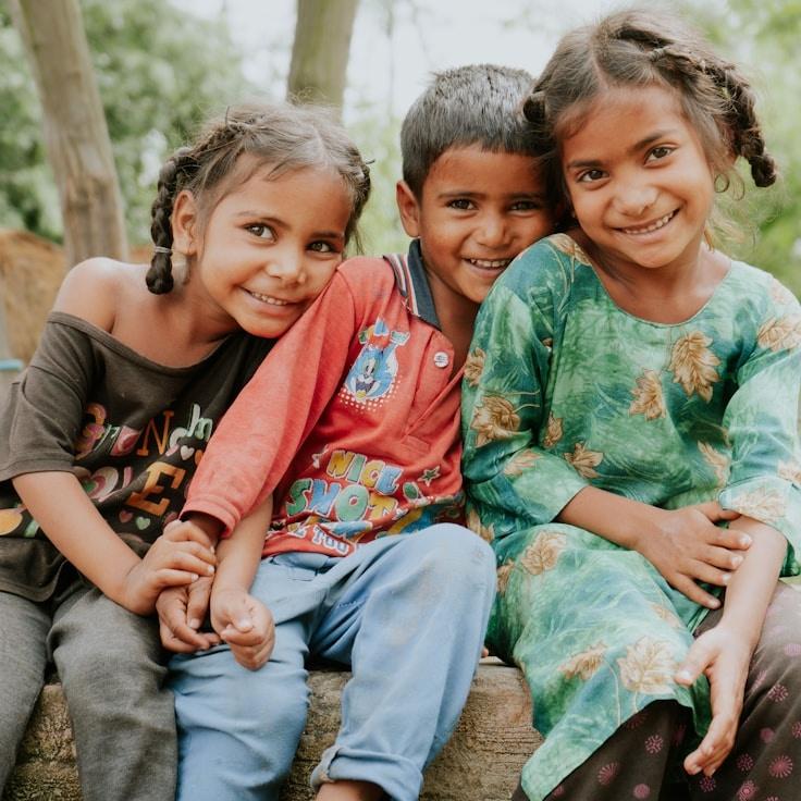 Niko Rao, Client Relations Director, discussing corporate gifting strategy with business clients